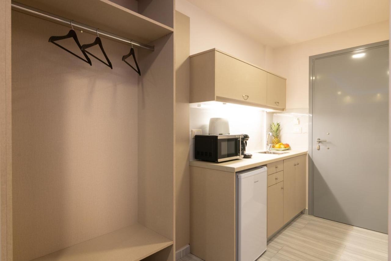 Sea Diamond Suites Laganás Eksteriør bilde