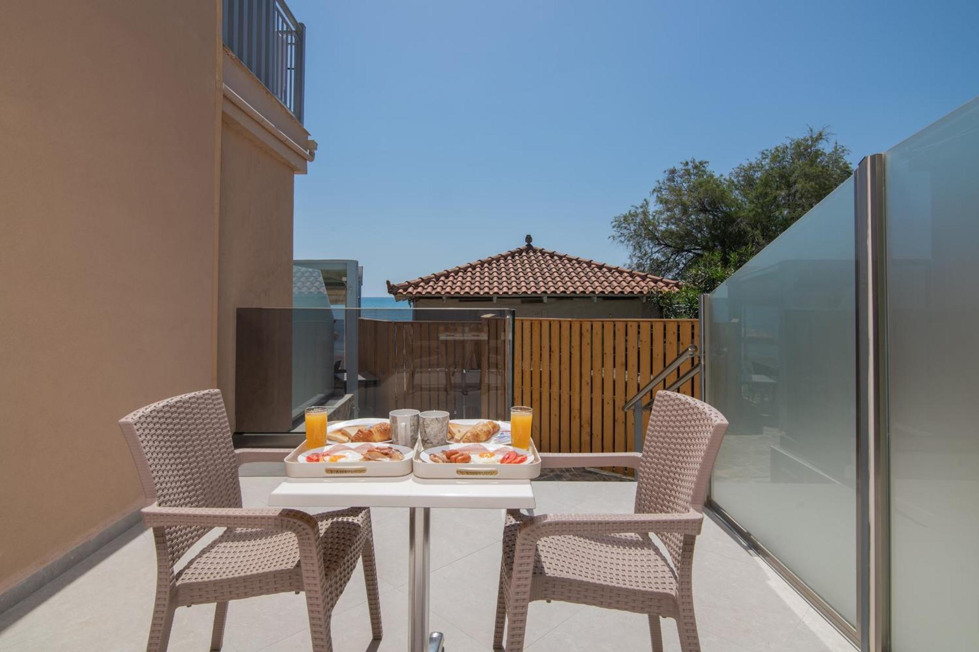 Sea Diamond Suites Laganás Eksteriør bilde
